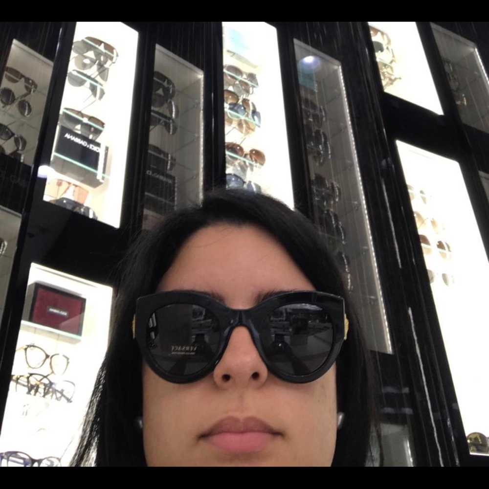 Meet your Posher, Rosaura